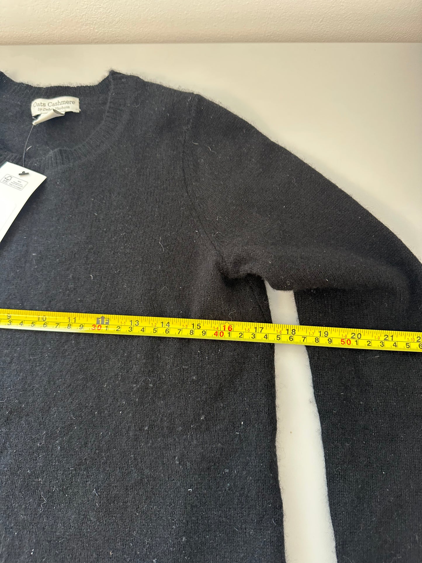 Oats Cashmere Black Cashmere Classic Crewneck Sweater | Size XS