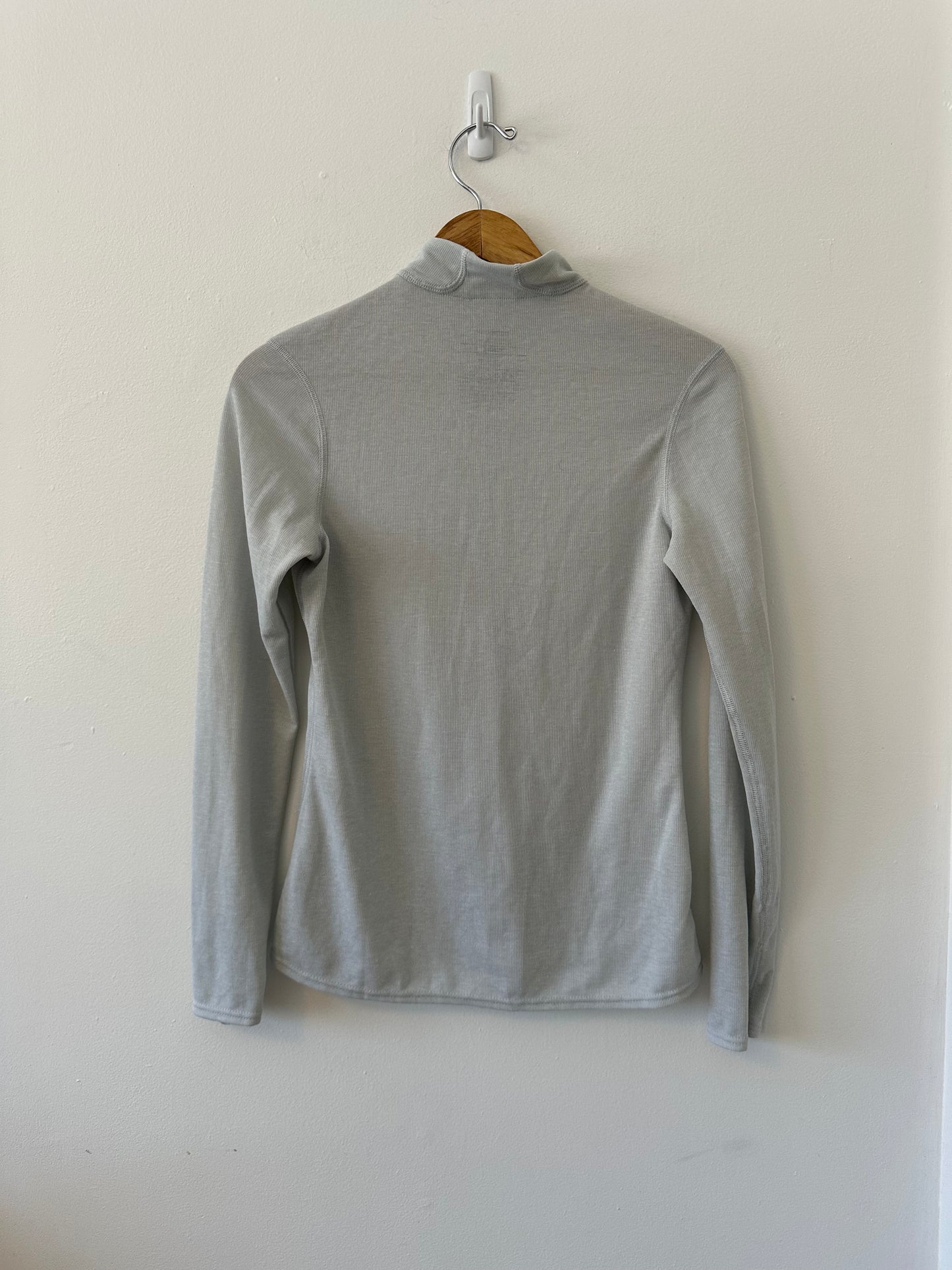 Patagonia Capilene® 2 Lightweight Zip-Neck in Light Gray | Size Medium