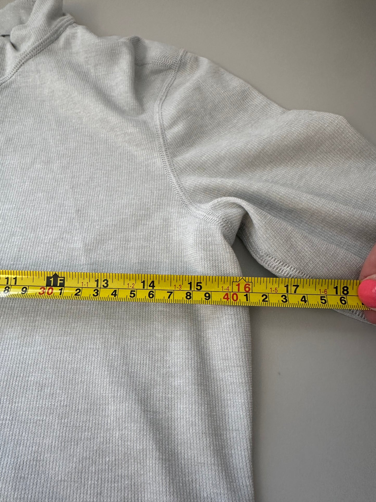 Patagonia Capilene® 2 Lightweight Zip-Neck in Light Gray | Size Medium