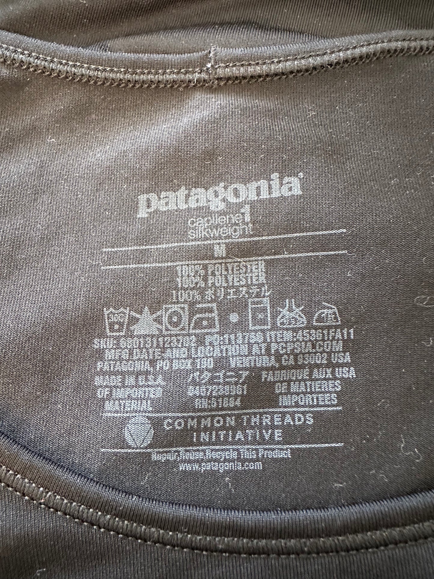 Patagonia Capilene 1 Silkweight Scoop Neck Shirt in Black | Size Medium