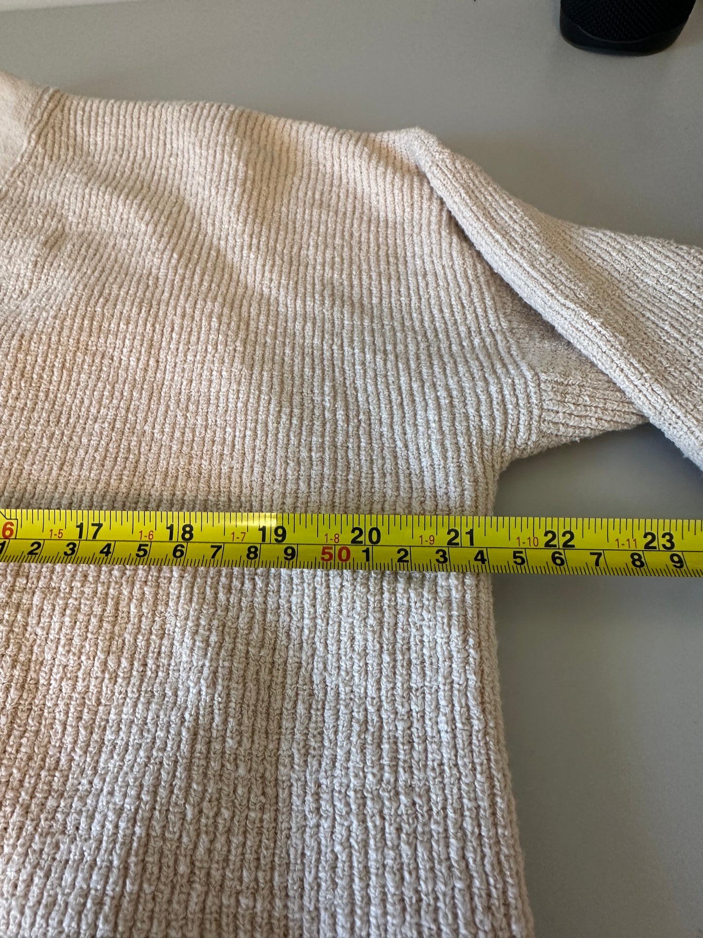 Madewell Birchmoor Cardigan Sweater in Beige | Size Small