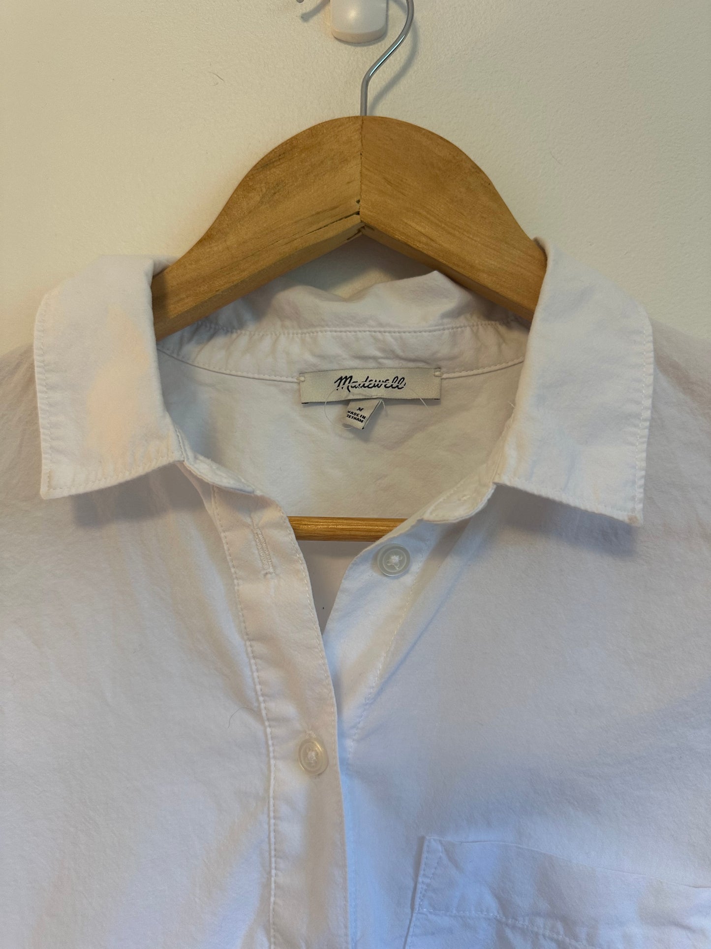 Madewell Button Down Cropped White Collared Shirt | Size Medium
