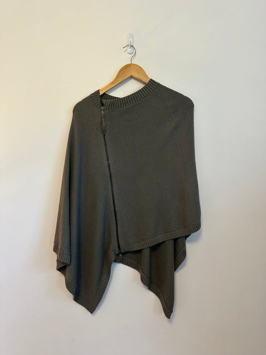 Lululemon On The Go Poncho in Sage Green | One Size