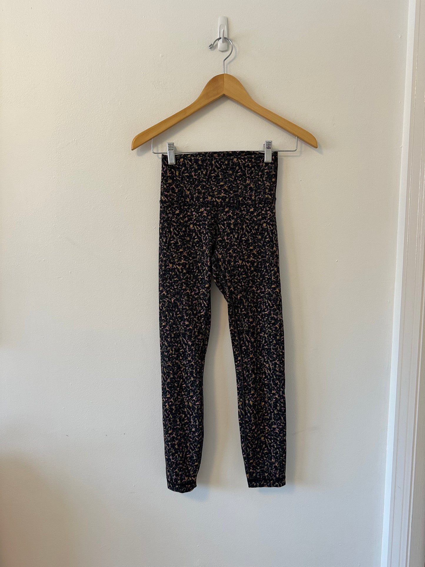 Lululemon Wunder Train High-Rise Tights in a Fluctuate Micro Pink Multi | Size 4