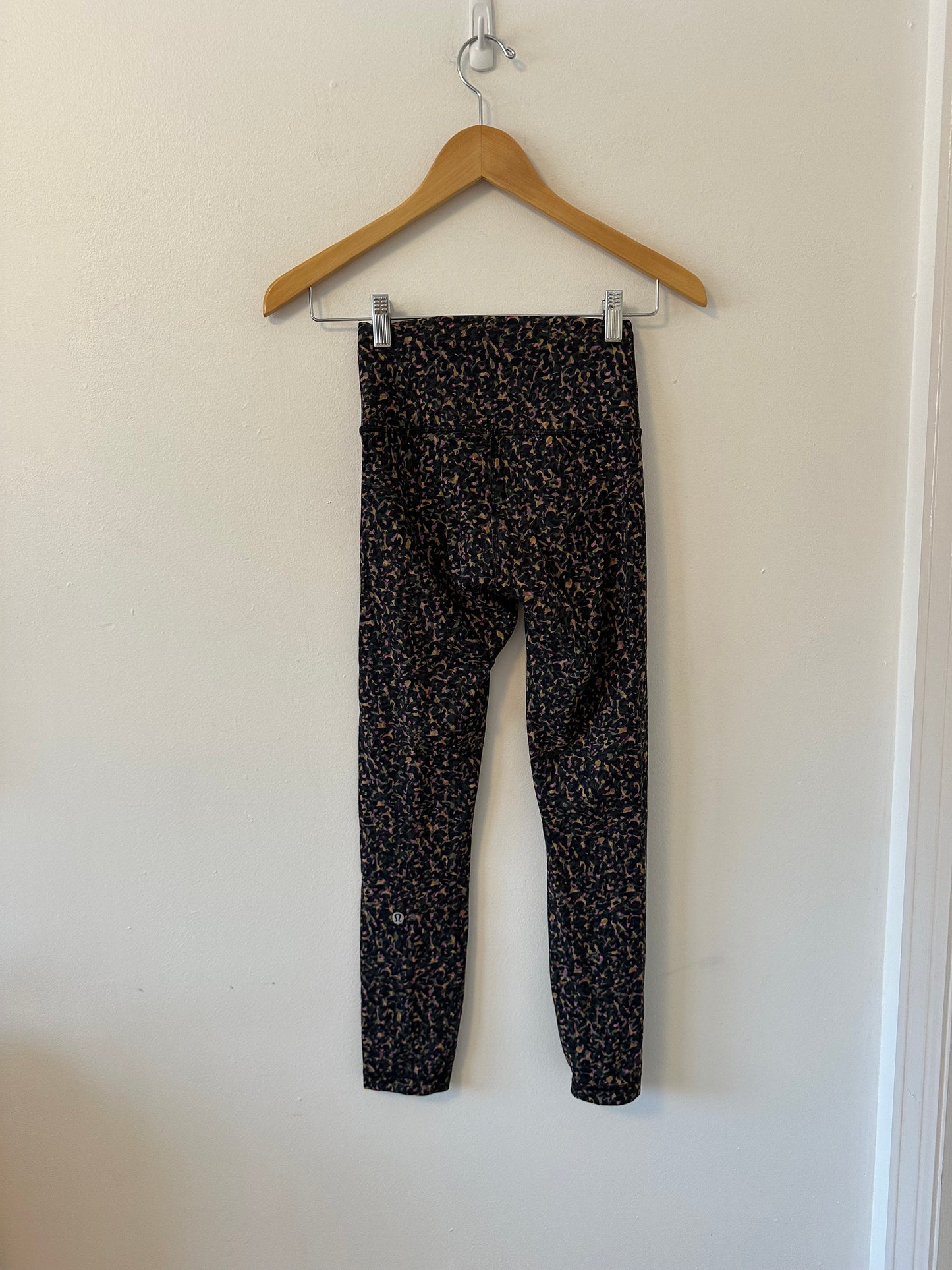 Lululemon Wunder Train High-Rise Tights in a Fluctuate Micro Pink Multi | Size 4