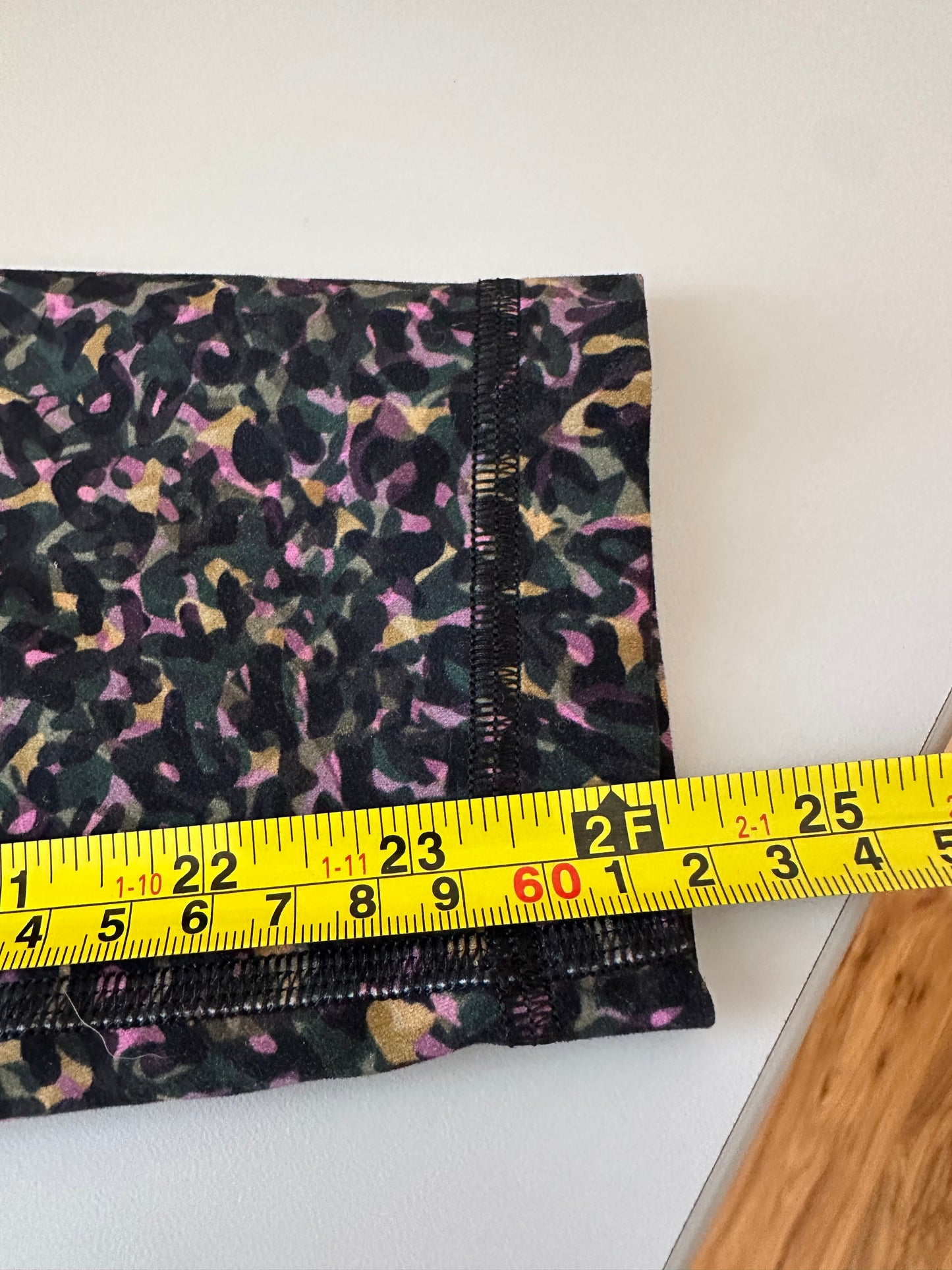 Lululemon Wunder Train High-Rise Tights in a Fluctuate Micro Pink Multi | Size 4