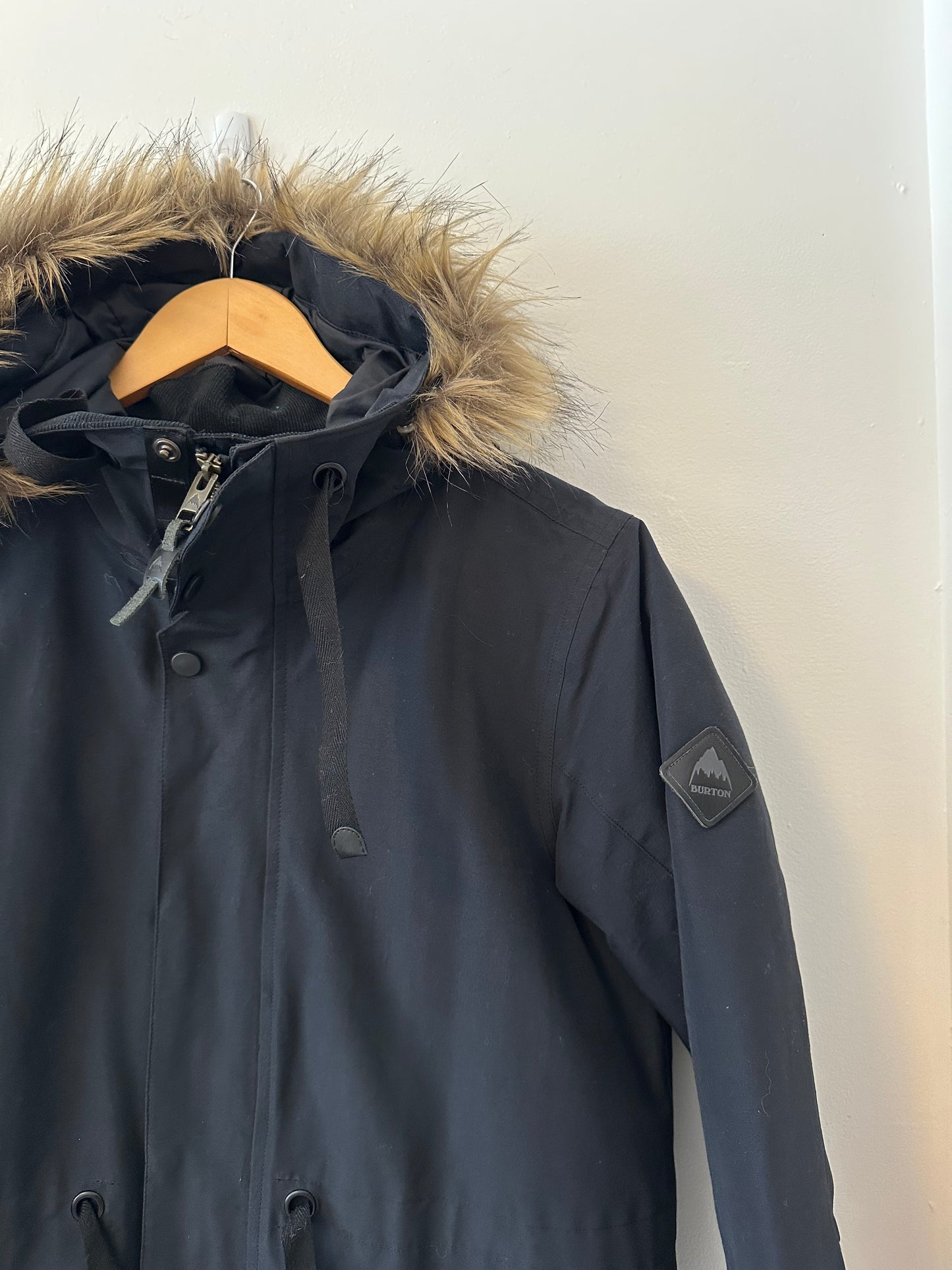 Burton Military Dovetail Hem Fur Hooded Parka in Navy | Size Small