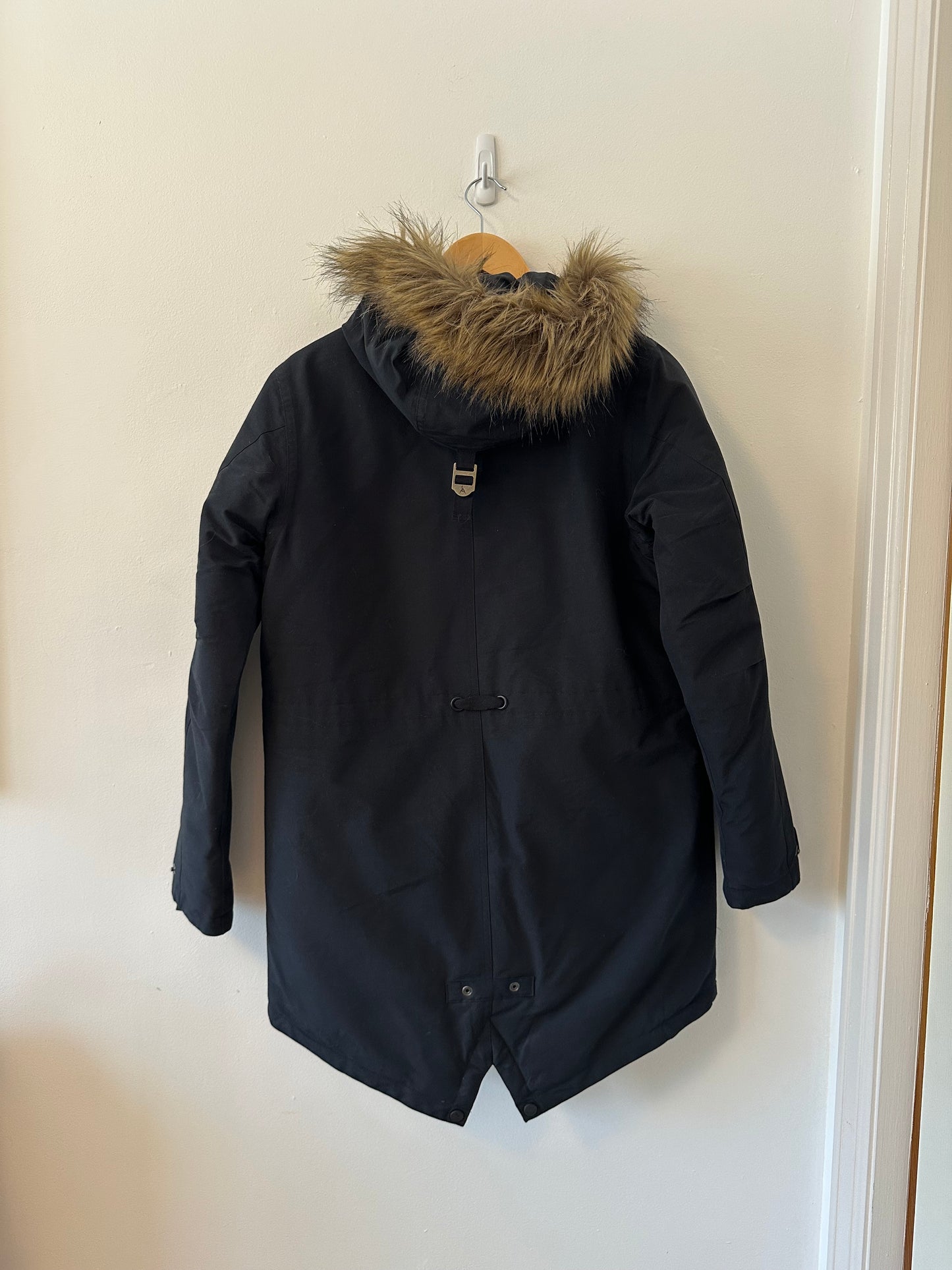 Burton Military Dovetail Hem Fur Hooded Parka in Navy | Size Small
