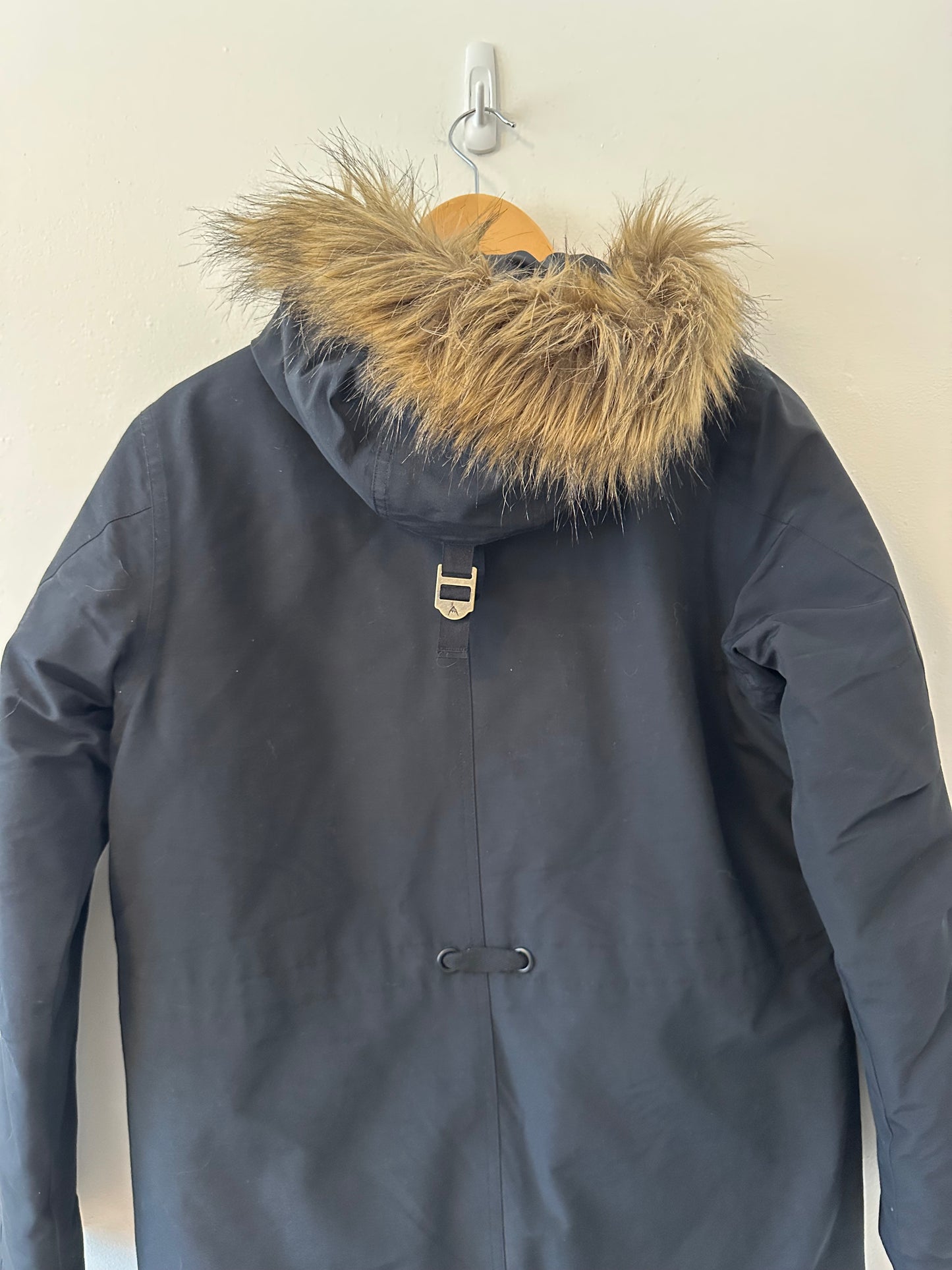 Burton Military Dovetail Hem Fur Hooded Parka in Navy | Size Small