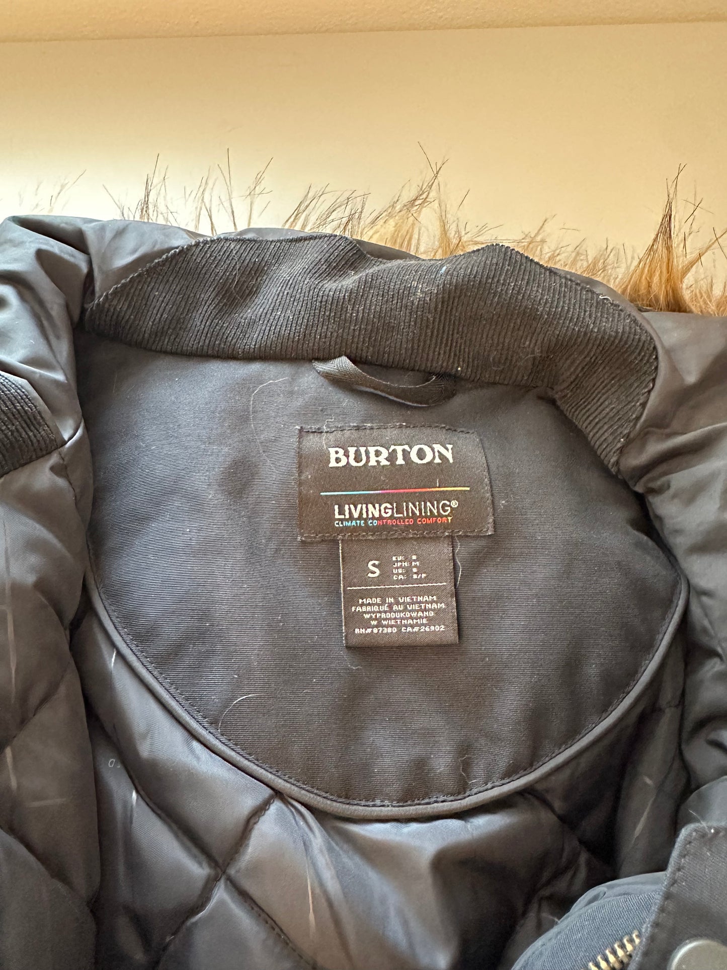 Burton Military Dovetail Hem Fur Hooded Parka in Navy | Size Small
