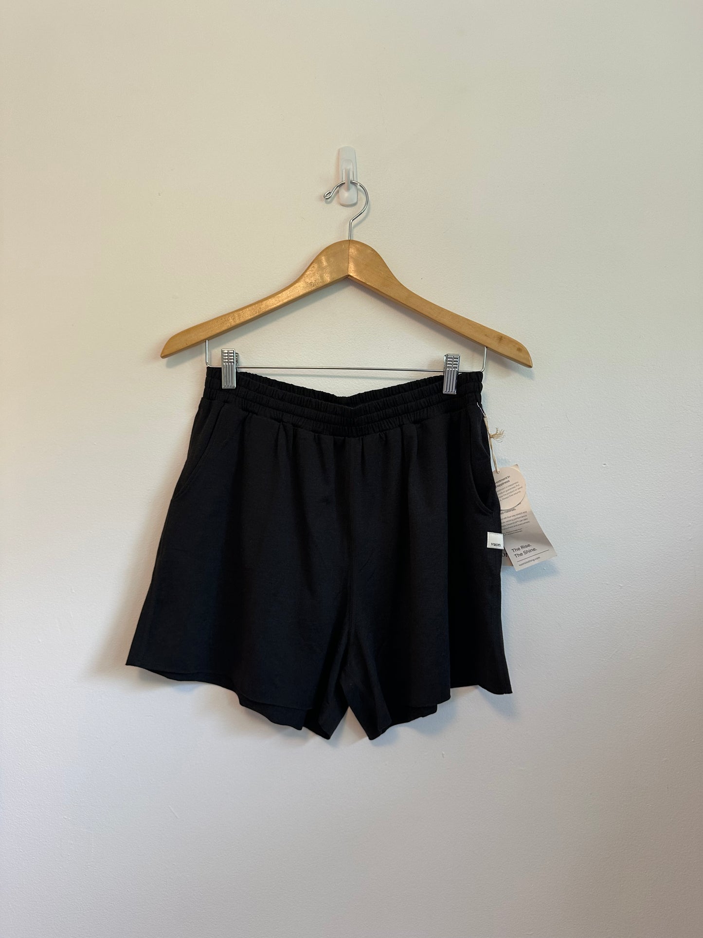NWT Vuori Boyfriend Shorts in Black | Size Medium