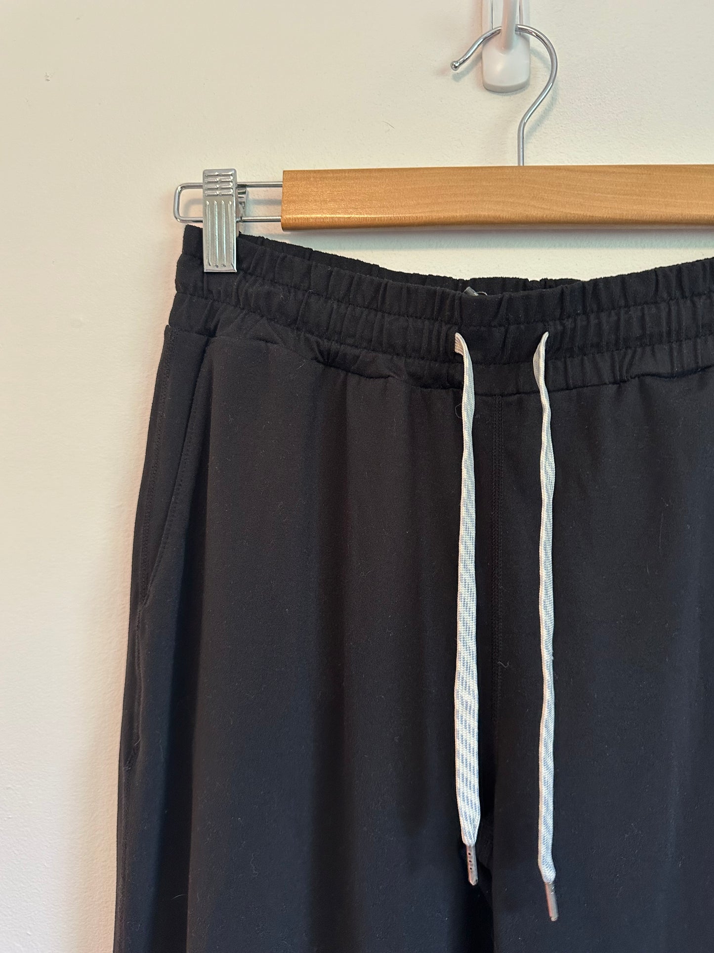 Vuori Heather Black Performance Jogger | Size Small
