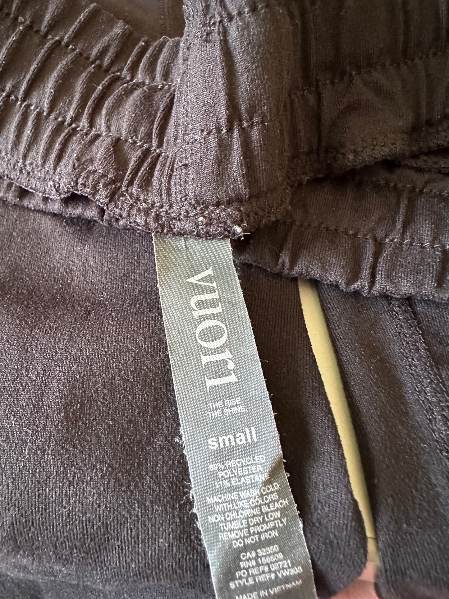 Vuori Heather Black Performance Jogger | Size Small