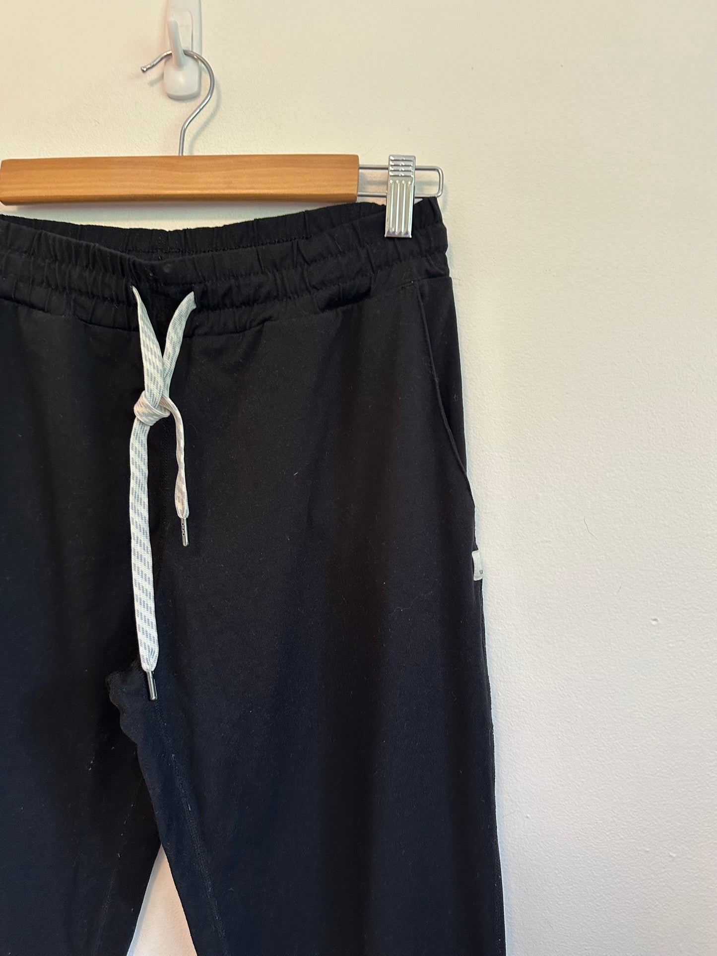 Vuori Heather Black Performance Jogger | Size Small