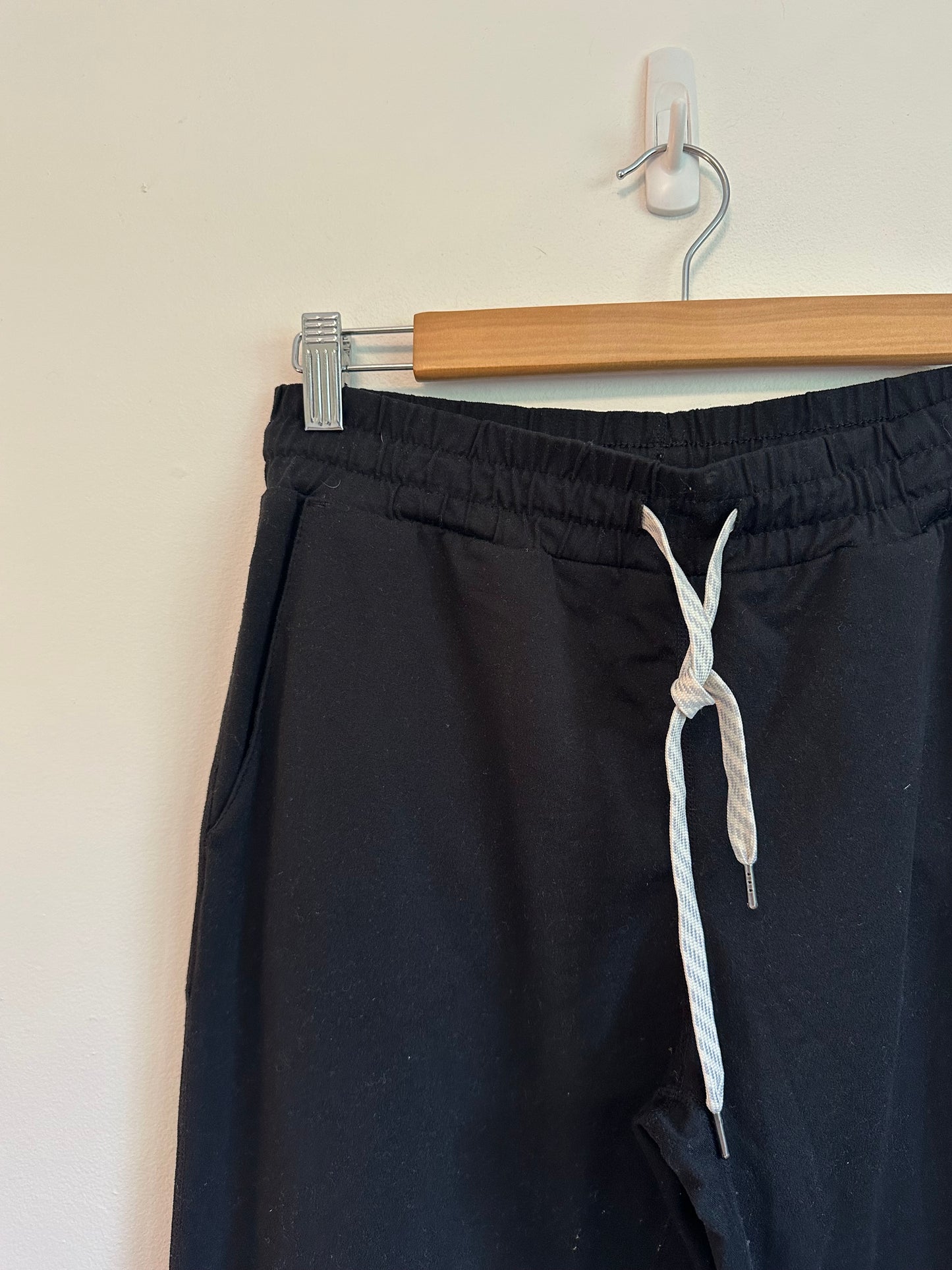 Vuori Heather Black Performance Jogger | Size Small