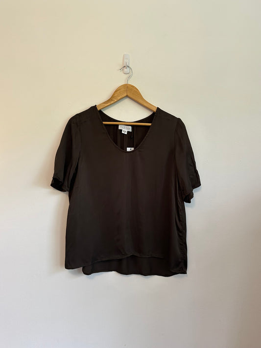 NWT Velvet by Graham & Spencer Brown Satin Short Sleeve Shirt | Size XS