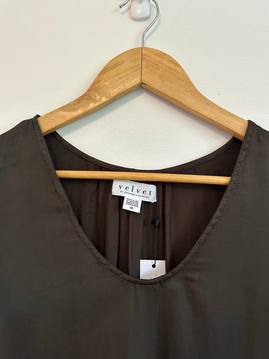 NWT Velvet by Graham & Spencer Brown Satin Short Sleeve Shirt | Size XS