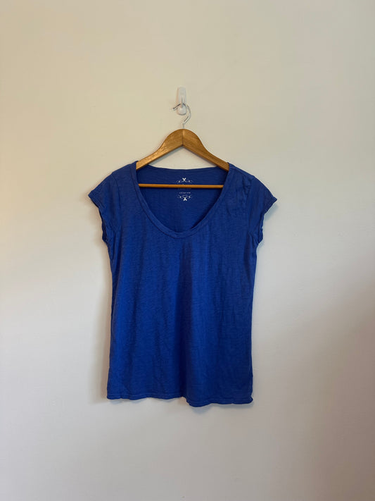Velvet by Graham & Spencer Kira Original Slub Scoop Neck Tee in Blue | Small