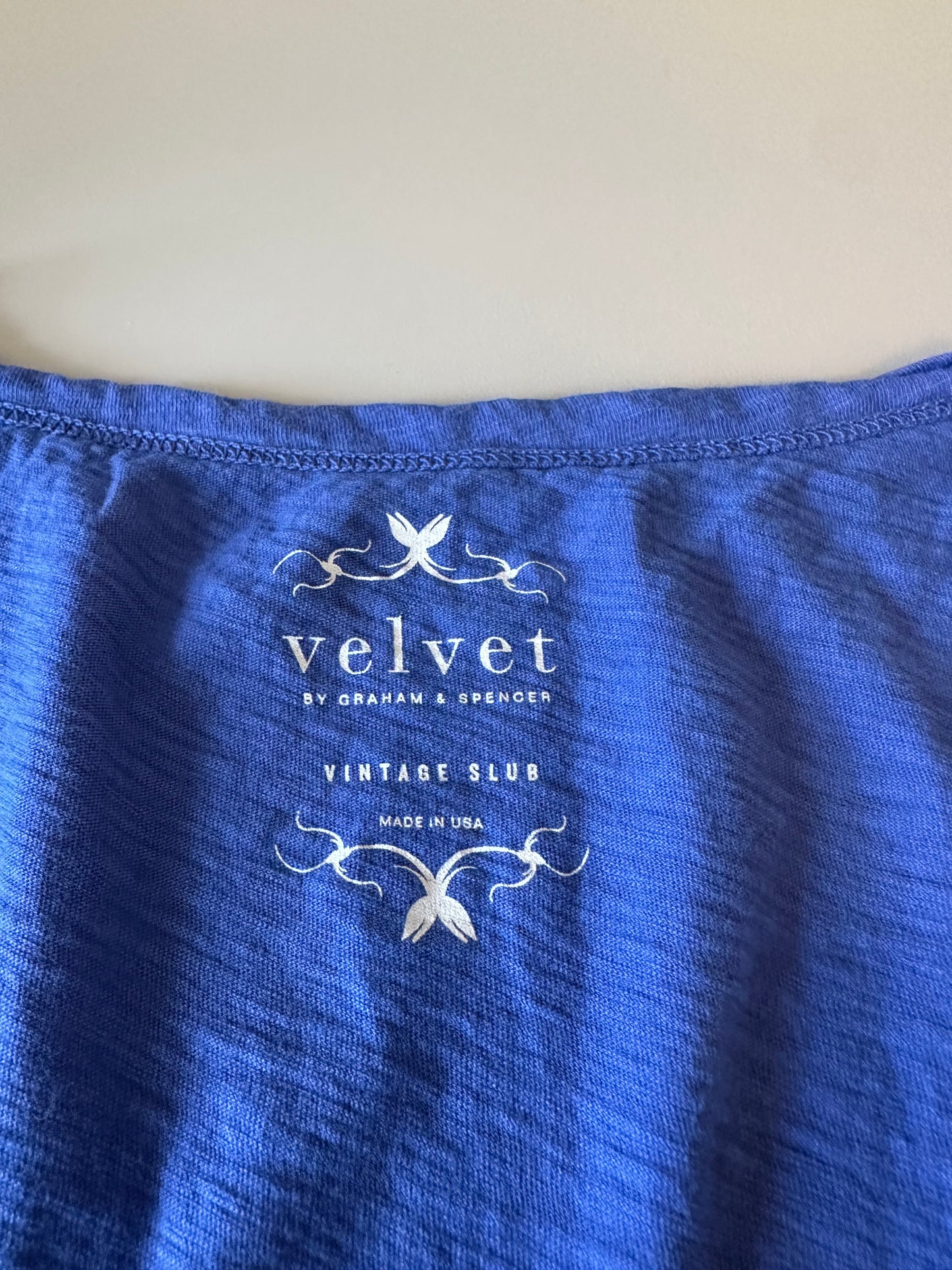 Velvet by Graham & Spencer Kira Original Slub Scoop Neck Tee in Blue | Small