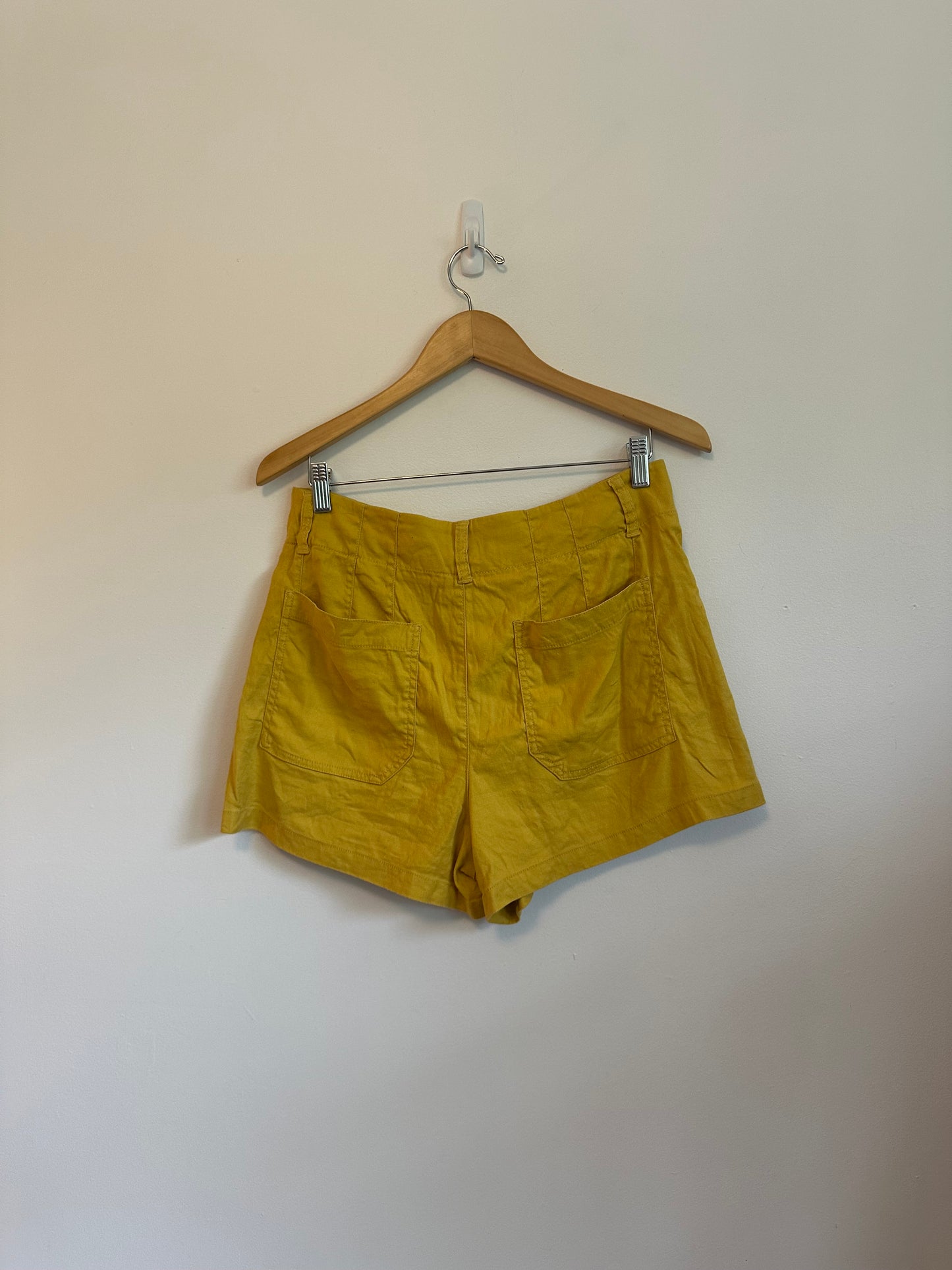 Anthropologie Maeve Colette European Linen Stretch Shorts in Yellow | Size 31