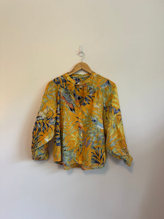 Maeve by Anthropologie Puff Sleeve Tropical Bird Blouse | Size Small