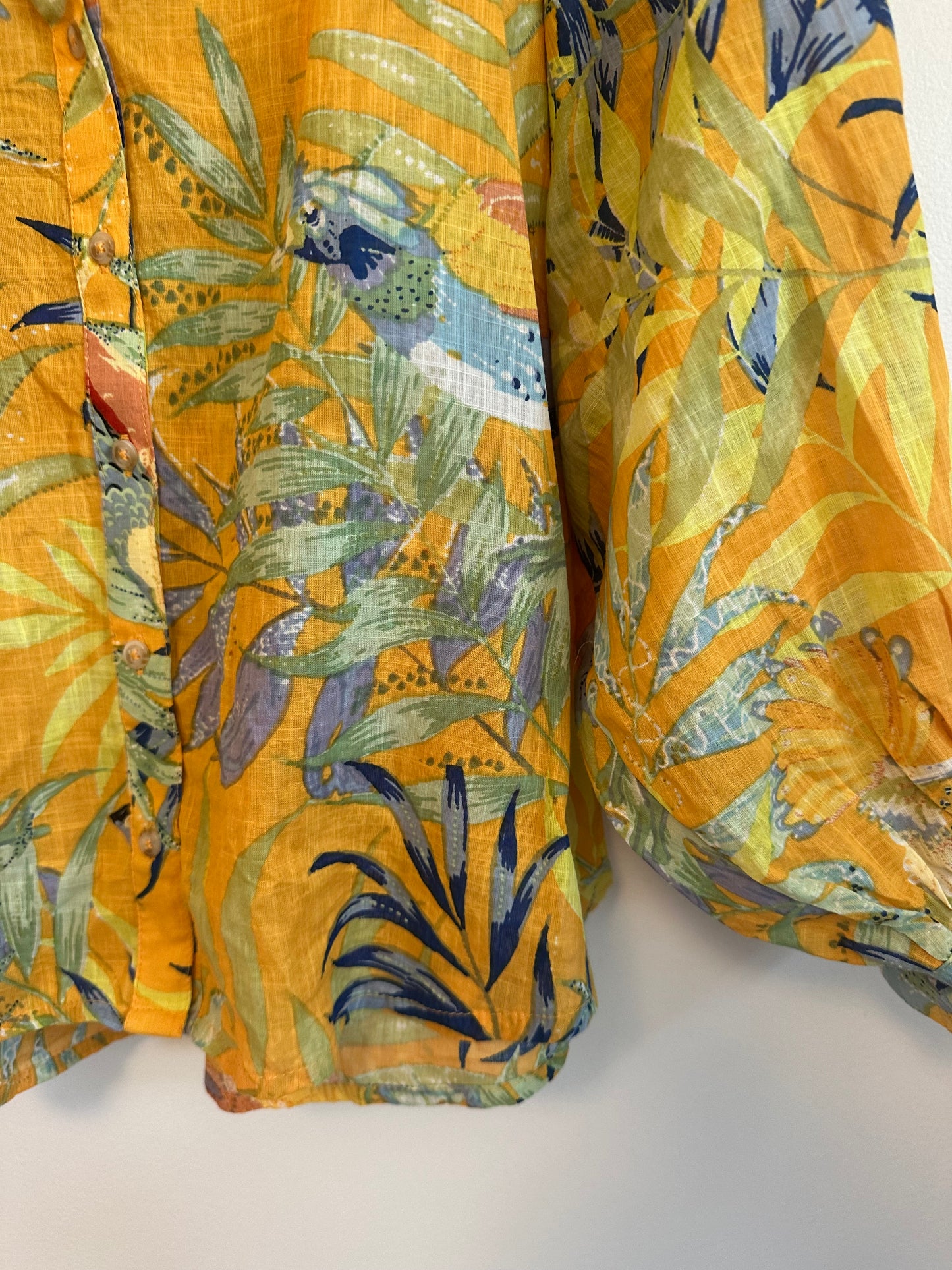 Maeve by Anthropologie Puff Sleeve Tropical Bird Blouse | Size Small