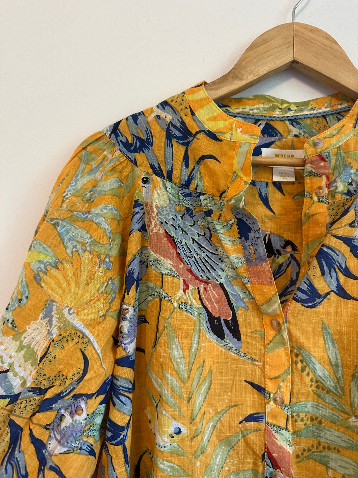 Maeve by Anthropologie Puff Sleeve Tropical Bird Blouse | Size Small
