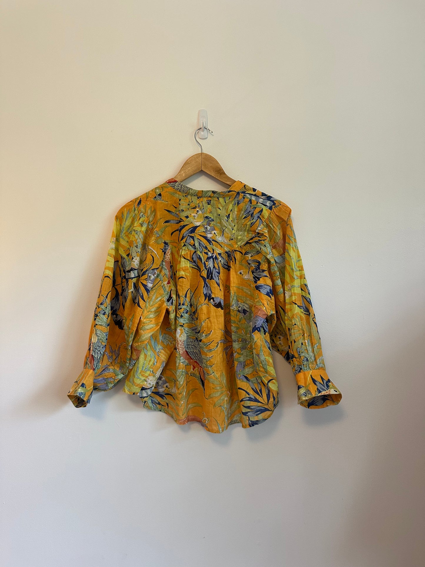 Maeve by Anthropologie Puff Sleeve Tropical Bird Blouse | Size Small
