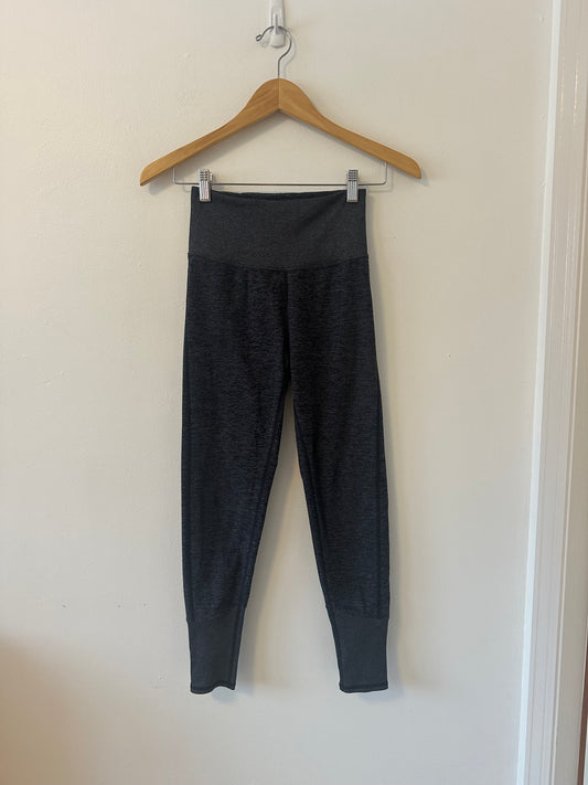 Alo Yoga Alosoft High Waist Lounge Leggings in Gray | Size XS