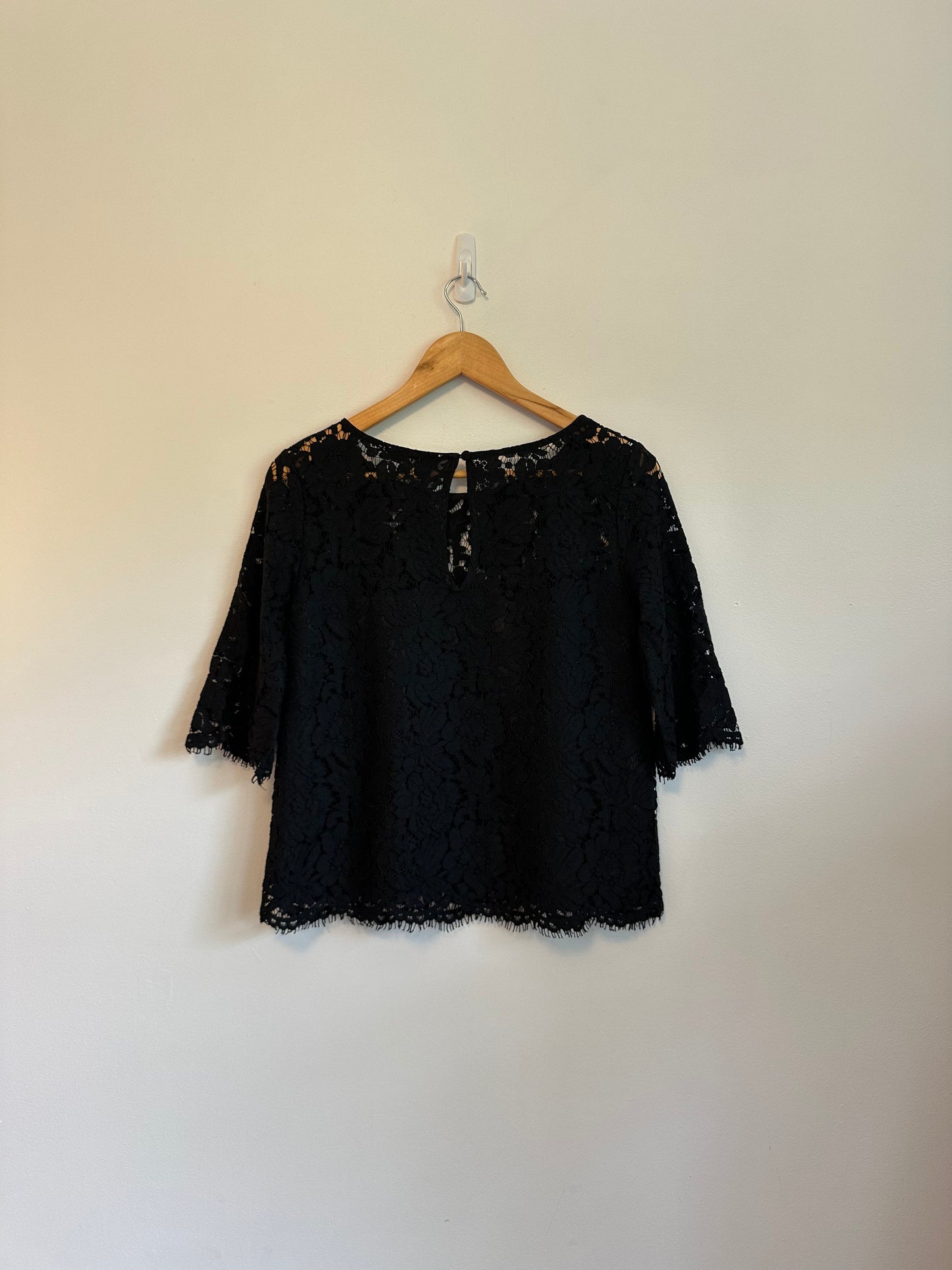 Cupcakes & Cashmere Black Lace 3/4 Sleeve Blouse | Size XS