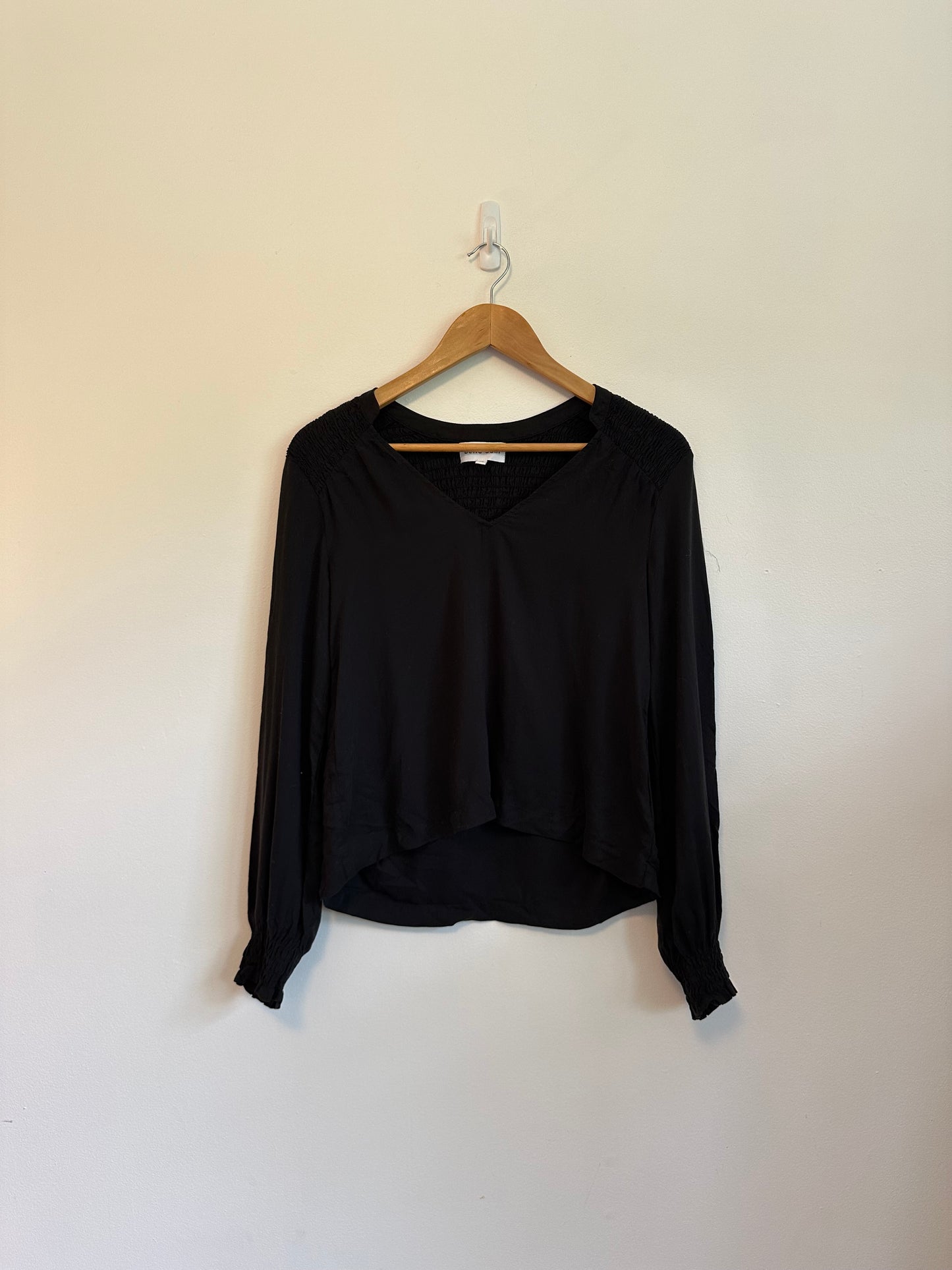 Bella Dahl Smocked Yoke Blouse in Black | Size XS