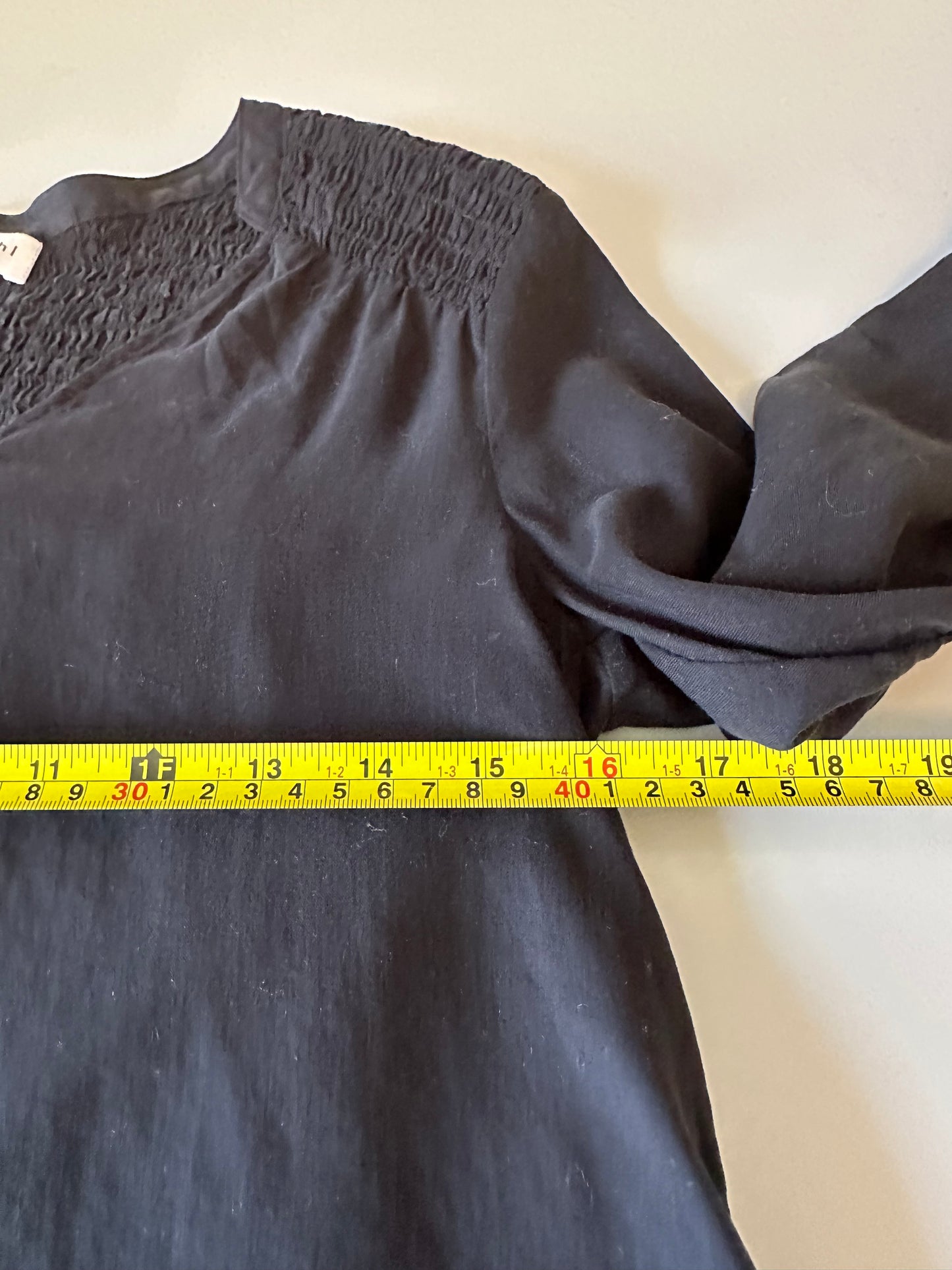 Bella Dahl Smocked Yoke Blouse in Black | Size XS