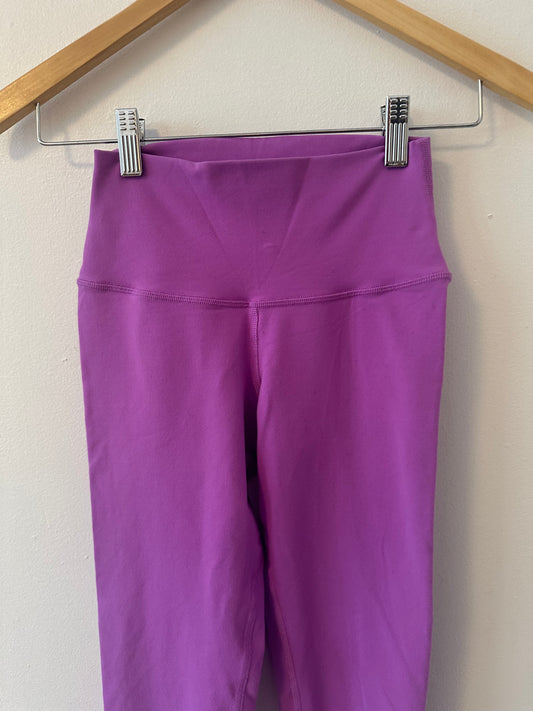 Alo Yoga High-Rise Leggings Pants in Magenta | Size XS