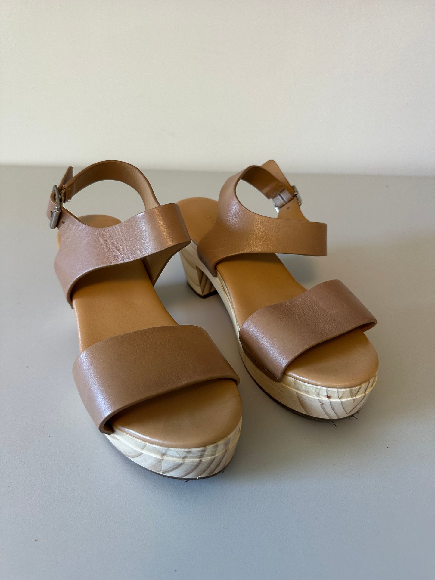 New Nisolo All Day Open Toe Clog in Almond Leather | Size 6.5