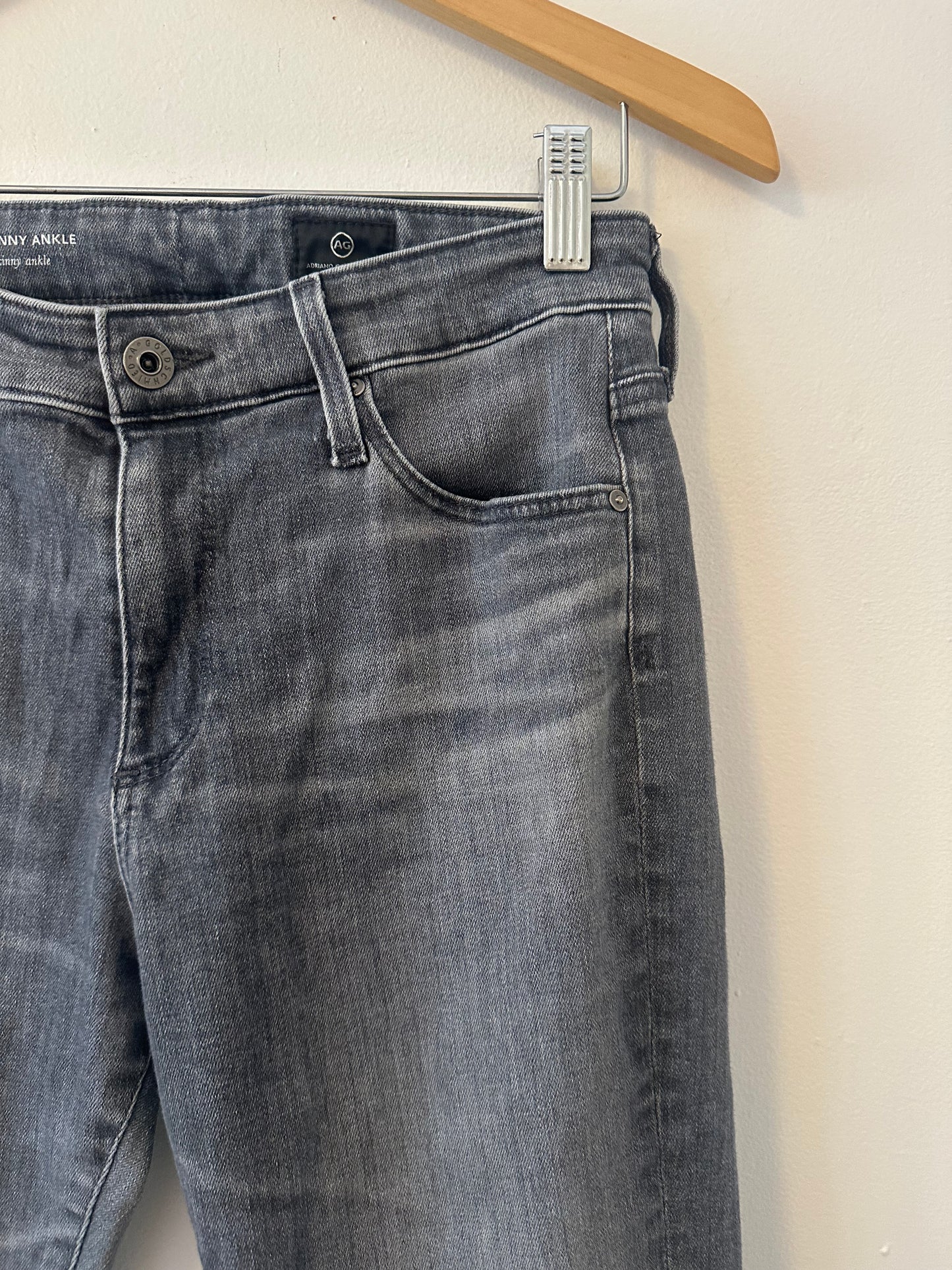 AG Jeans Farrah Skinny Mid-Rise Ankle Jeans in Unpaved Wash | Size 27