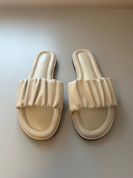 J. Crew Menorca Scrunchie Strap Sandal in Cream Leather Finish | Size 7