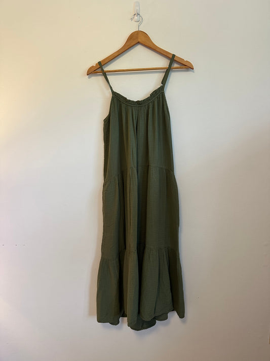Xirena Cotton Gauze Tiered Midi Dress in Olive Green | Size XS