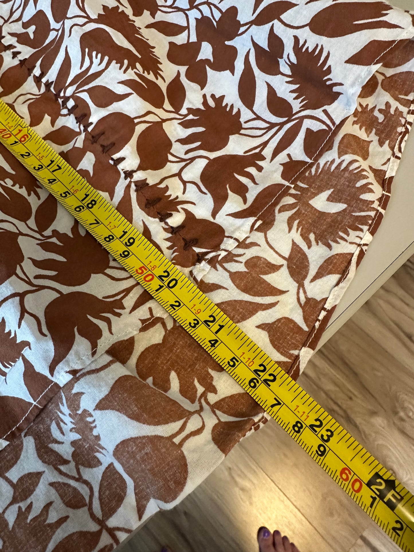 The Great. Flutter Sleeve Blouse in Brown and Ivory Floral | Size 1 (Small)