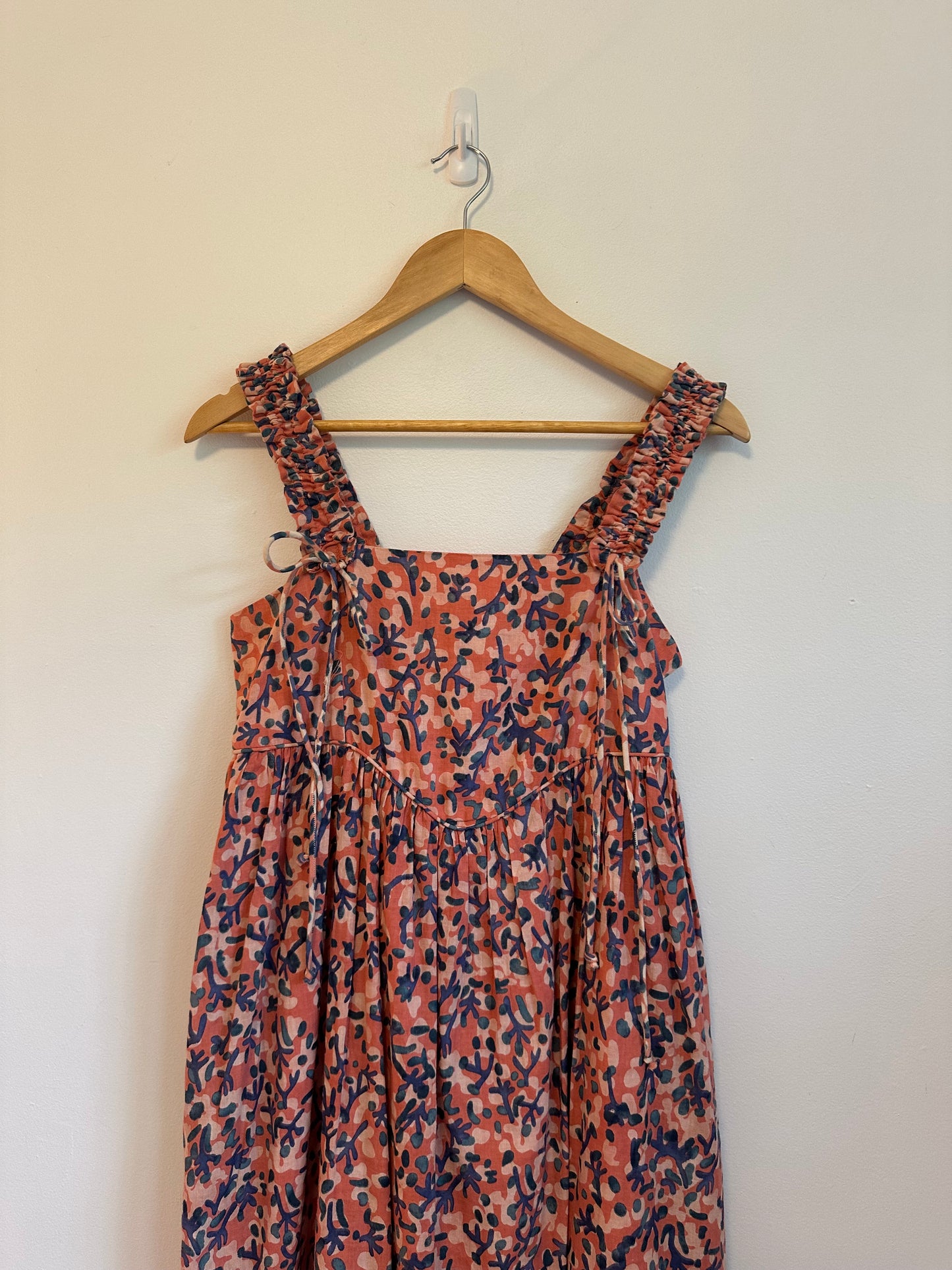 Mirth Coral Floral Midi Dress | Size XS