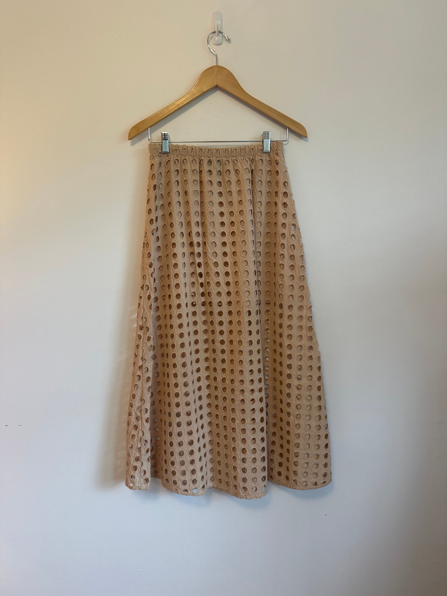 Tuckernuck Tan Cotton Eyelet Eve Skirt | Size XS