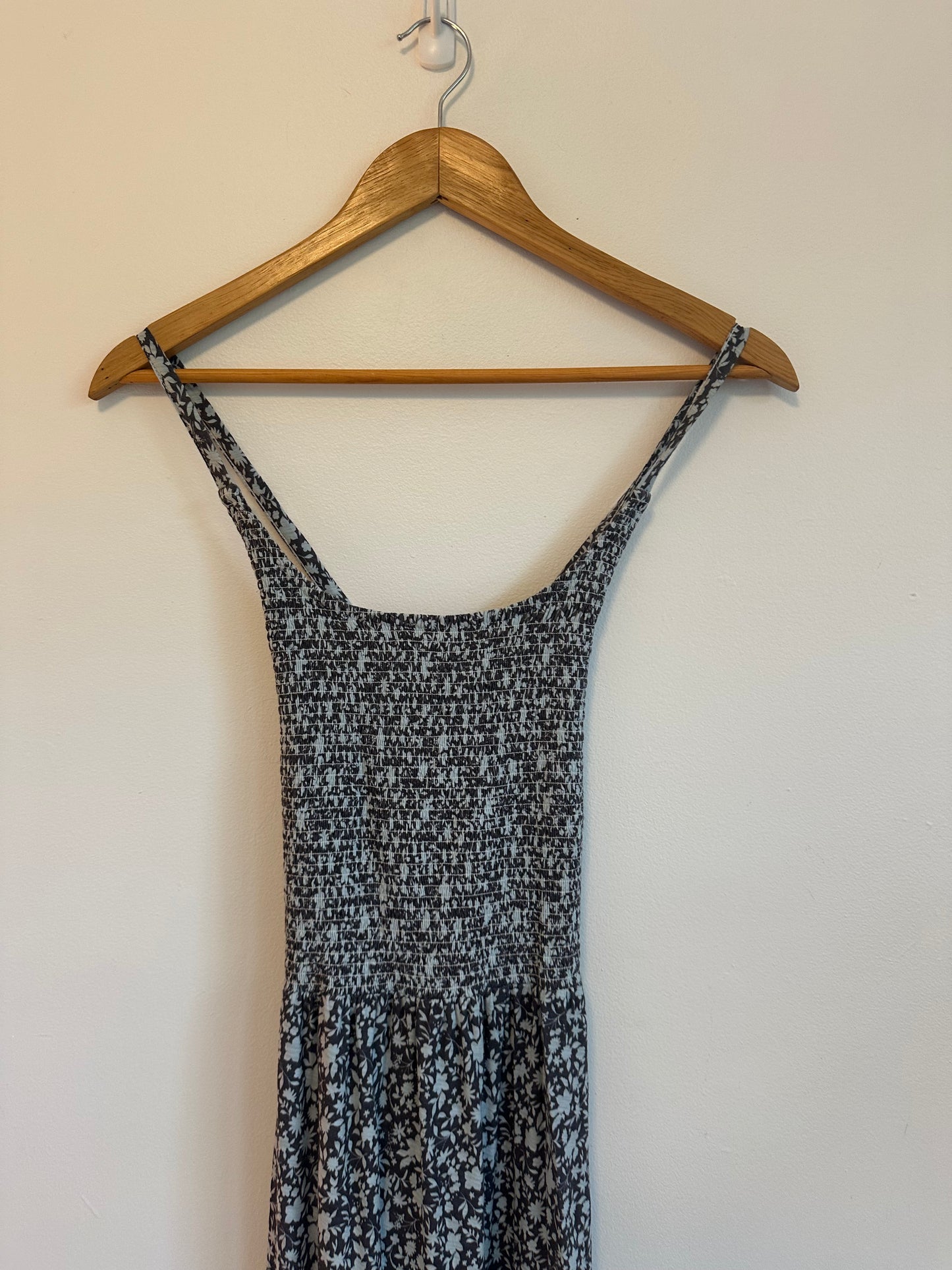 Nation LTD Penelope Cross Back Midi Dress in Bluebell Floral | Size Small