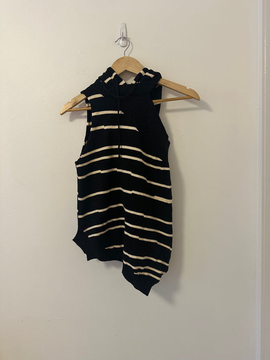 Elan Assymetrical Sleeveless Black and Cream Sweater | Size Small
