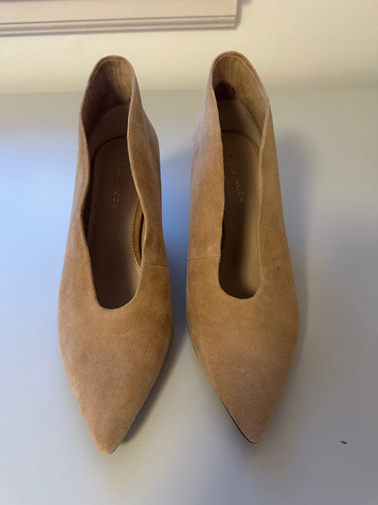 Pelle Moda Helena Pump in Tan Suede | Size 7.5