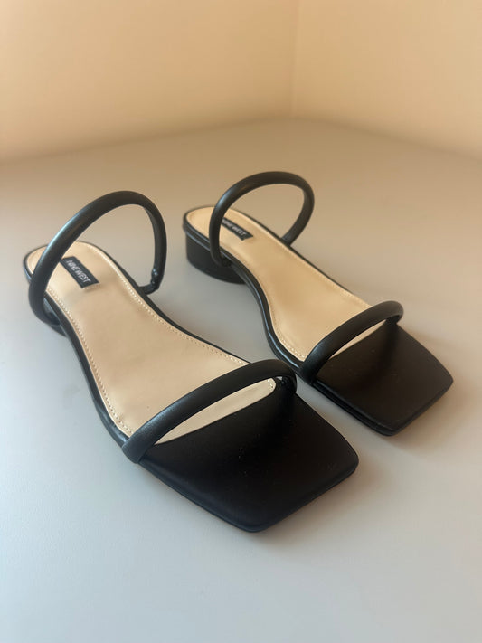 Nine West Morella Slide Sandals in Black | Size 10