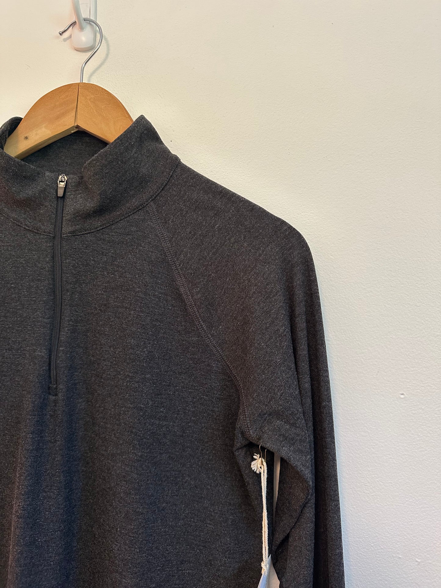 NWT Free Fly Bamboo Flex Quarter Zip Pullover in Charcoal Gray | Size Medium