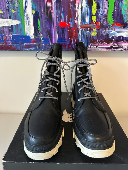 Sorel Brex Lace Up Black Chalk Waterproof Platform Combat Boots | Size 11