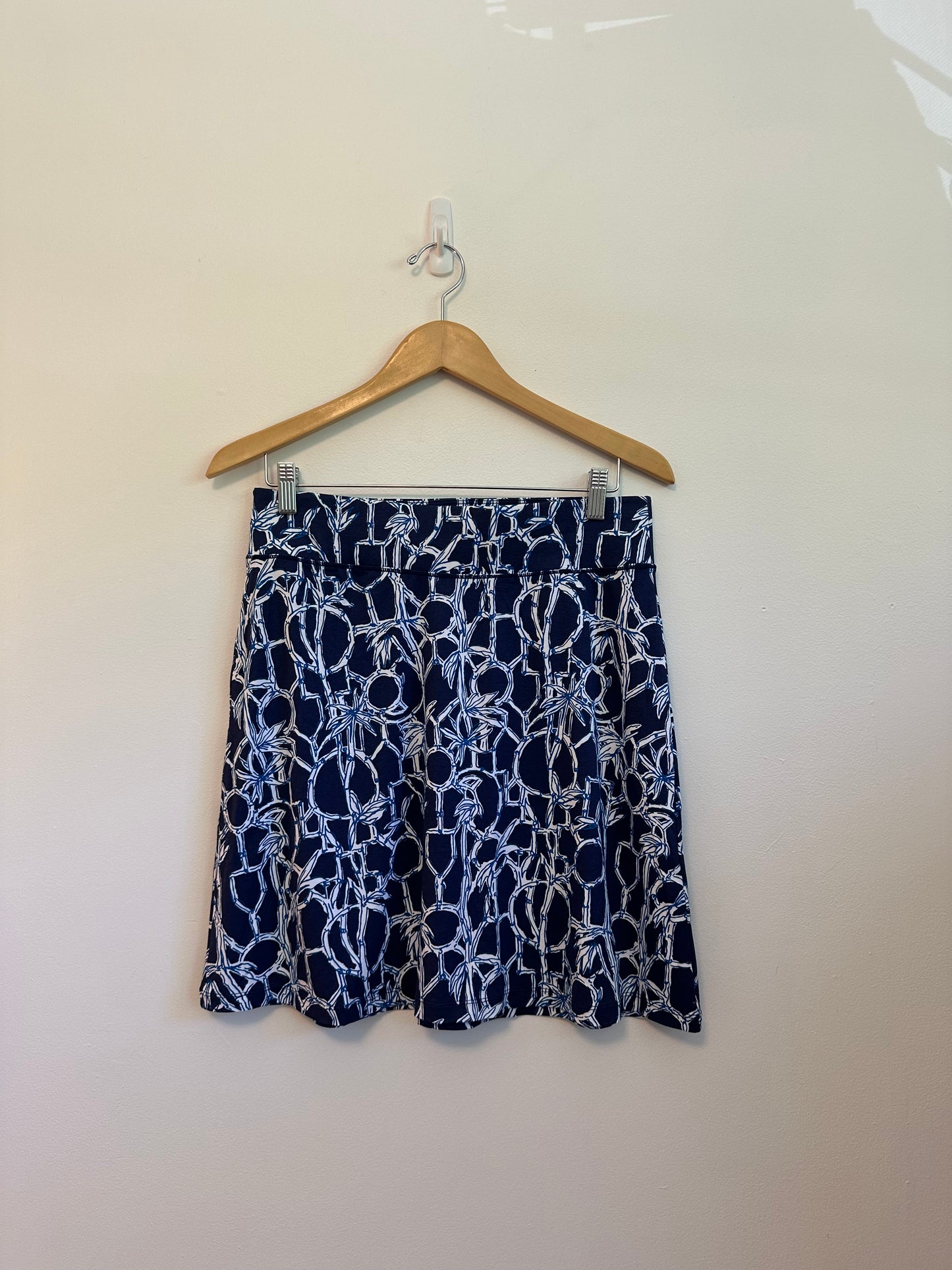 Lilly Pulitzer Blue Patterned Jersey Skirt | Size Medium