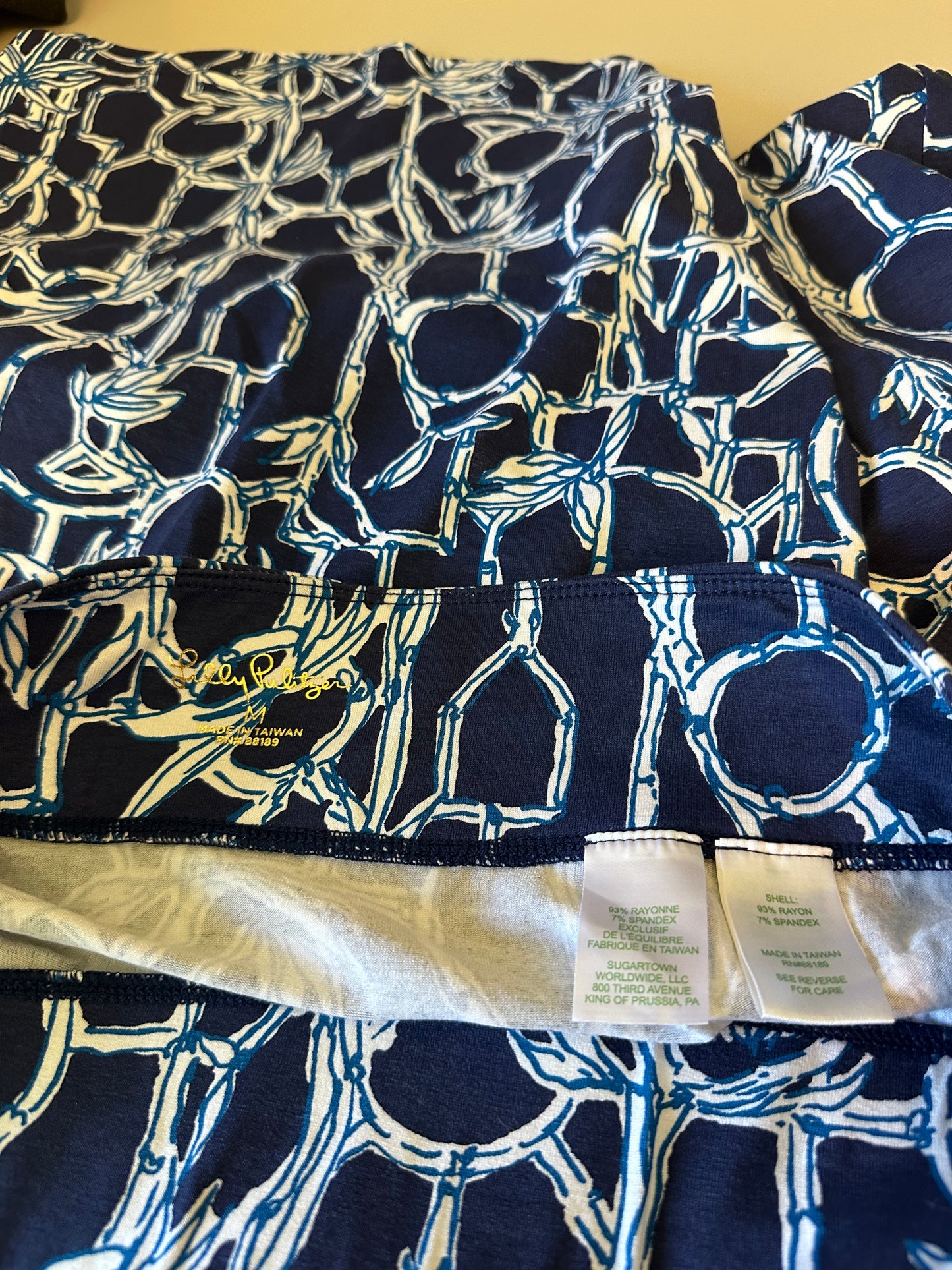 Lilly Pulitzer Blue Patterned Jersey Skirt | Size Medium