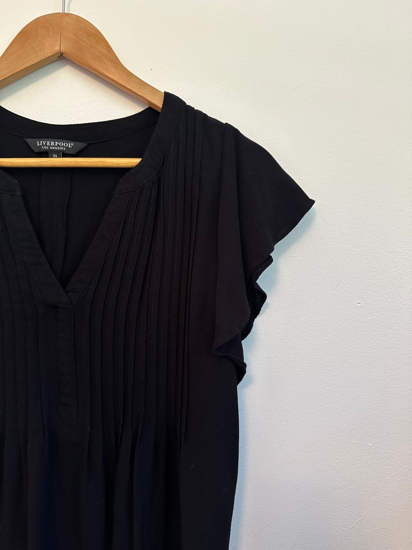 Liverpool Los Angeles Short Sleeve Black T-Shirt Blouse | Size XS