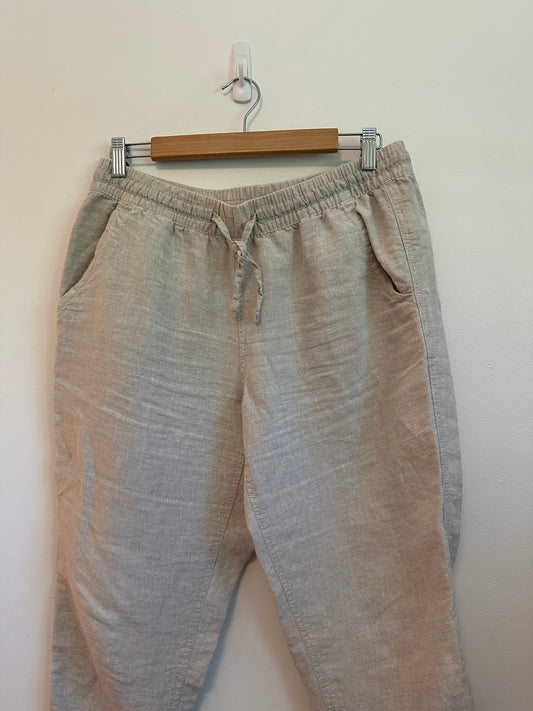 L.L. Bean Premium Linen Pull-On Ankle Pants in Oatmeal | Size 8 Petite